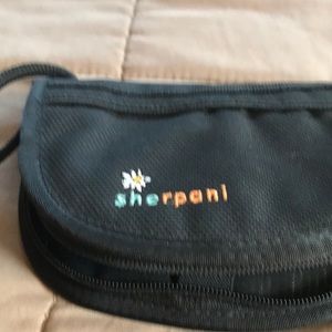 Sherpani Zoe wallet purse